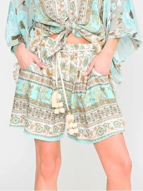 Aratta Forever Lillies Shorts NWT